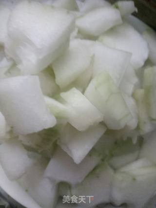 冬瓜肉圆汤的做法步骤：3