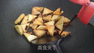 香辣酱尖椒炒豆腐的做法步骤：8