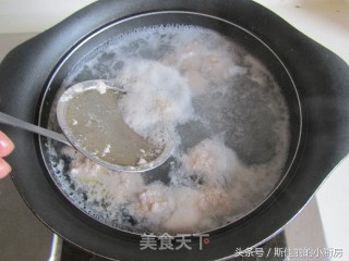 豆苗虫草花汆丸汤的做法步骤：5