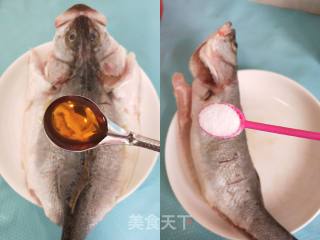 清蒸鲈鱼的做法步骤：4