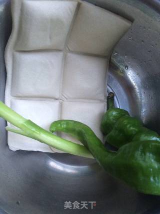 孜然豆干的做法步骤：1