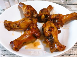 吮手指的美食“红烧鸡翅根”的做法步骤：9