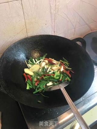 啤酒龙虾的做法步骤：4