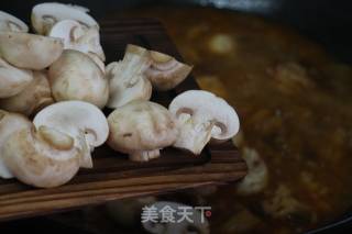 蘑菇烧鸡腿的做法步骤：14