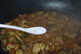 蘑菇烧鸡腿的做法步骤：15