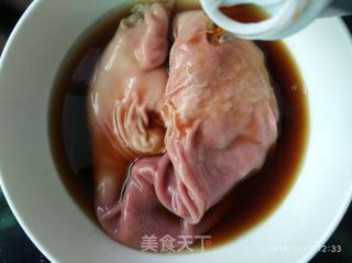 蛋皮肚片煲的做法步骤：3