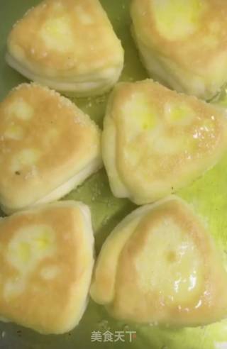 三角烧饼的做法步骤：11