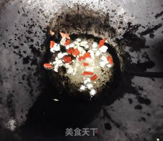 辣椒炒腊肠的做法步骤：2