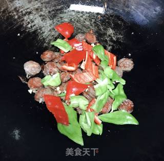 辣椒炒腊肠的做法步骤：4
