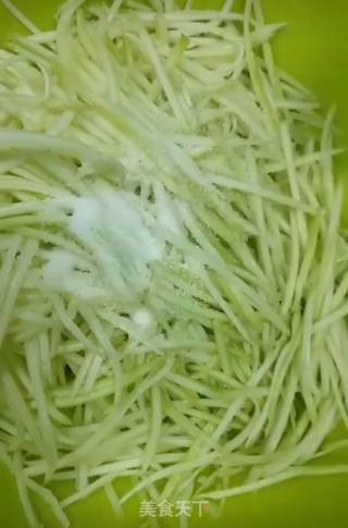 西葫芦鸡蛋盒子的做法步骤：4