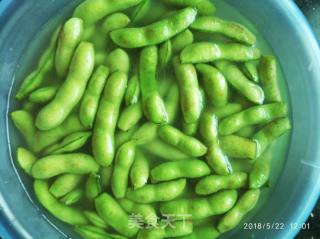 凉拌毛豆的做法步骤：2