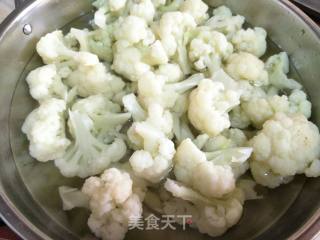 家常炒花菜的做法步骤：2