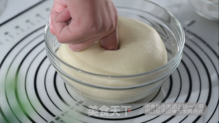 擀面和排气的方法的做法步骤：1