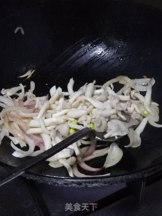 荷兰豆炒白玉菇的做法步骤：5