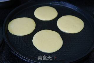 鸭蛋黄棒子面发面饼的做法步骤：5