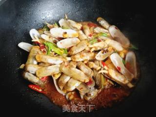 酱爆蛏子的做法步骤：11