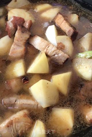五花肉炖土豆的做法步骤：7