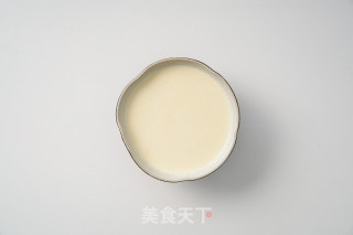 吐司蛋奶烤布丁的做法步骤：2