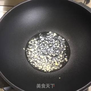 韭菜炒豆腐皮的做法步骤：4