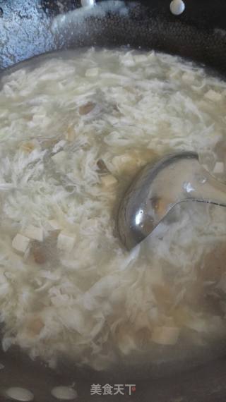 蘑菇豆腐汤的做法步骤：6