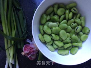 葱油蚕豆的做法步骤：2