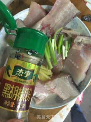 香酥椒盐鱼块的做法步骤：4