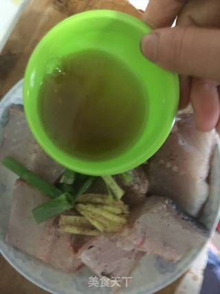 香酥椒盐鱼块的做法步骤：5