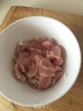 皮蛋瘦肉粥的做法步骤：2