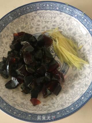 皮蛋瘦肉粥的做法步骤：3