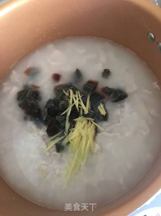 皮蛋瘦肉粥的做法步骤：6