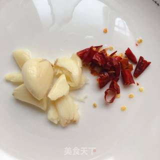 高颜值的香菇炒油菜的做法步骤：5