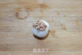 金枪鱼饭团的做法步骤：6