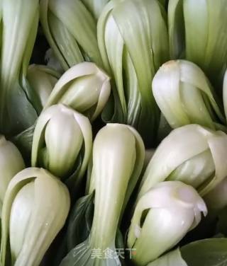 香菇油菜的做法步骤：1