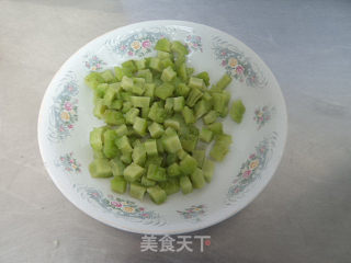 苦瓜剁椒酱拌面的做法步骤：4