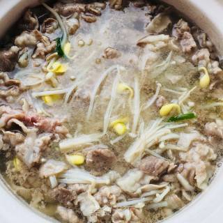 金针菇豆芽肥羊汤的做法步骤：8