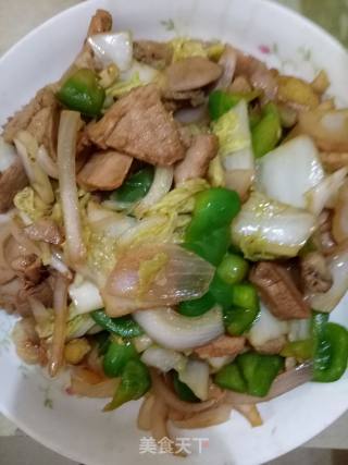 洋葱甜椒白菜炒回锅肉的做法步骤：9