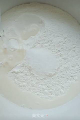 香酥葱花饼的做法步骤：1