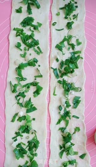 香酥葱花饼的做法步骤：9