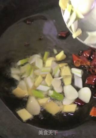 圆白菜炒粉条的做法步骤：2