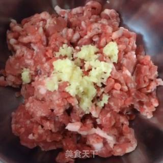 牛肉烧麦的做法步骤：1