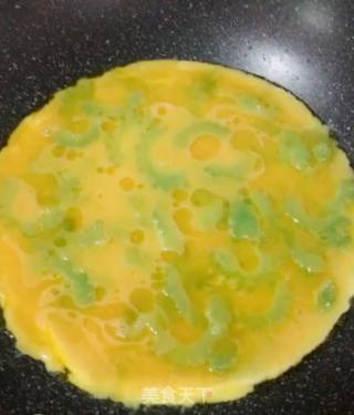 苦瓜鸡蛋饼的做法步骤：7