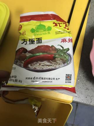 柠檬鸡爪凉面的做法步骤：1
