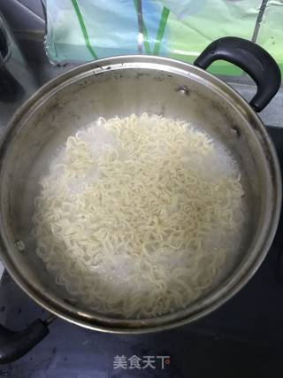 柠檬鸡爪凉面的做法步骤：2