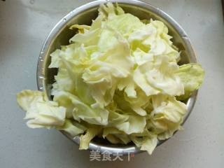 #夏日懒人餐#糖醋包菜的做法步骤：1