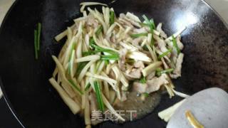 茭白炒肉丝的做法步骤：10