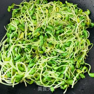清炒豆苗的做法步骤：4