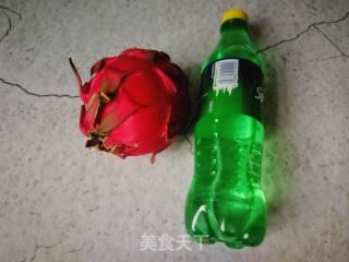 火龙果汽泡饮的做法步骤：1