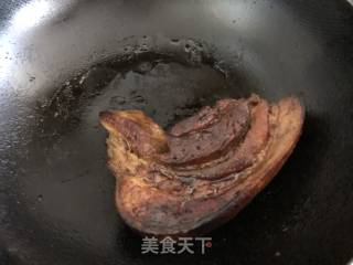 梅菜夹干肉的做法步骤：1