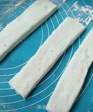 糯米芝麻条的做法步骤：4