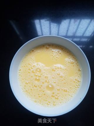 鸡蛋羹的做法步骤：2